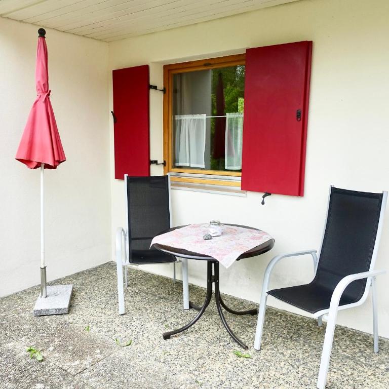 Ferienwohnung #4 mit Terrasse in zentraler dennoch ruhiger Lage - Stadtbus vor der Tür! - One-Bedroom Apartment - 13