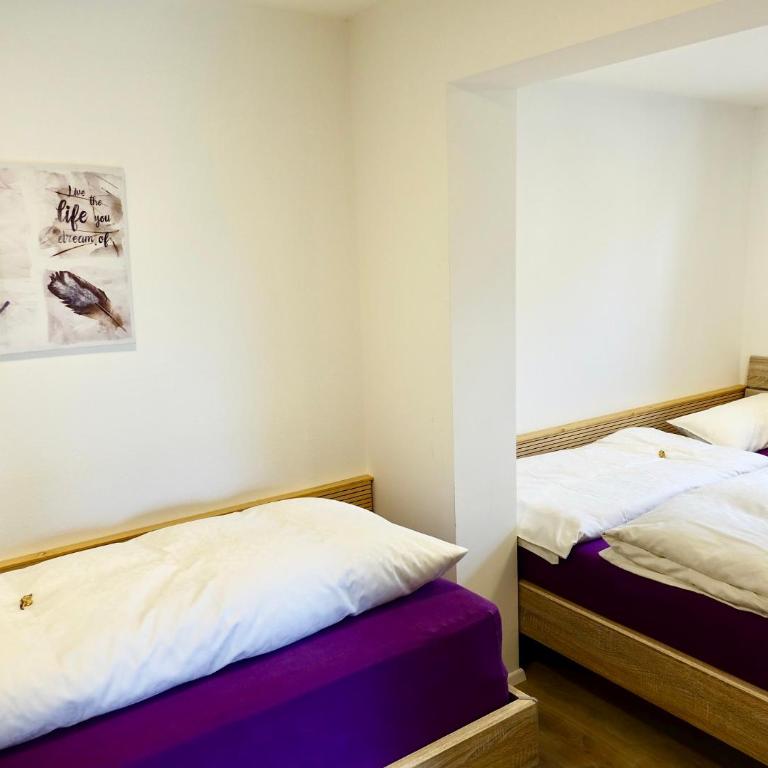 Ferienwohnung #4 mit Terrasse in zentraler dennoch ruhiger Lage - Stadtbus vor der Tür! - One-Bedroom Apartment - 11