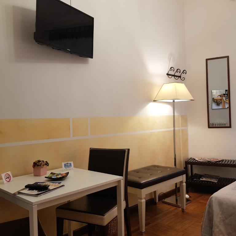 Locazione Turistica Cittadella - Camera Matrimoniale/Doppia con Letti Singoli con Bagno Privato - 2