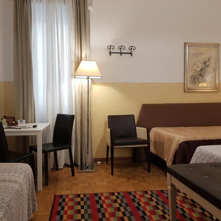 Locazione Turistica Cittadella - Camera Quadrupla con Bagno in Comune - 4