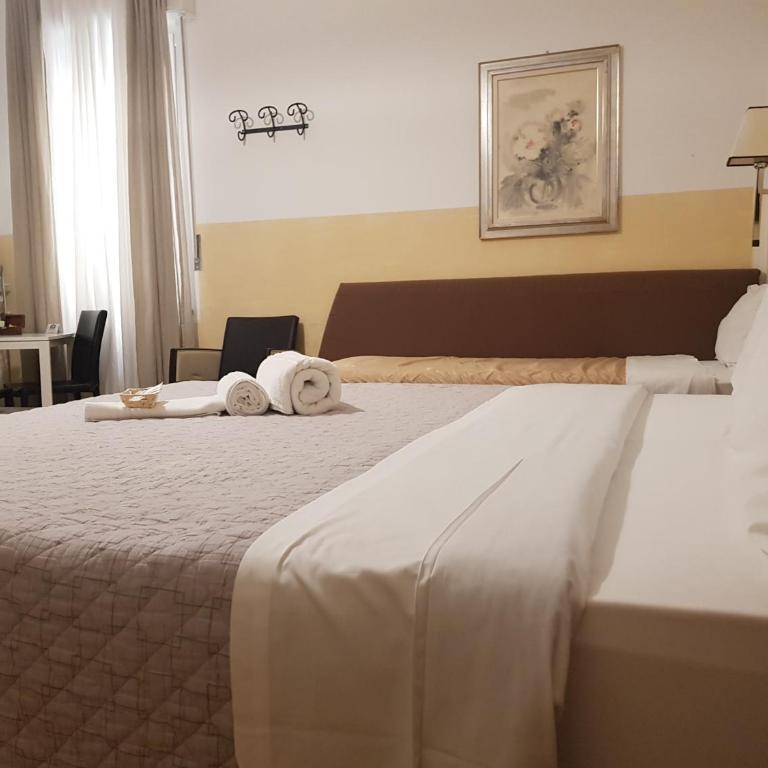Locazione Turistica Cittadella - Camera Matrimoniale/Doppia con Letti Singoli con Bagno in Comune - 5