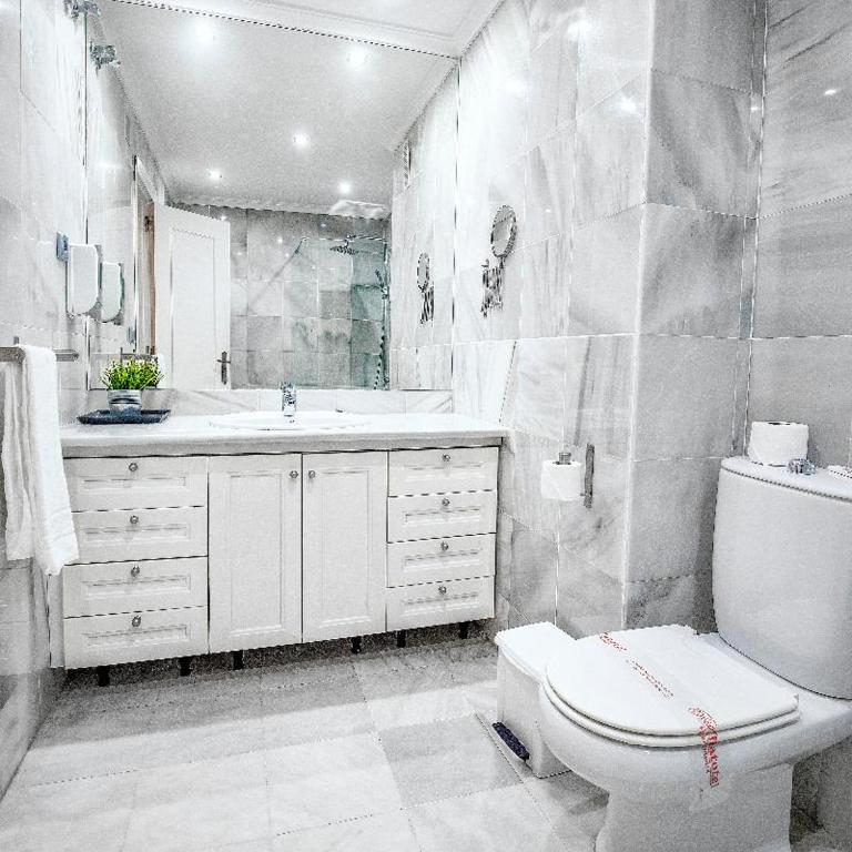 First Flatotel International - Apartamento Superior con vistas frontales - 6