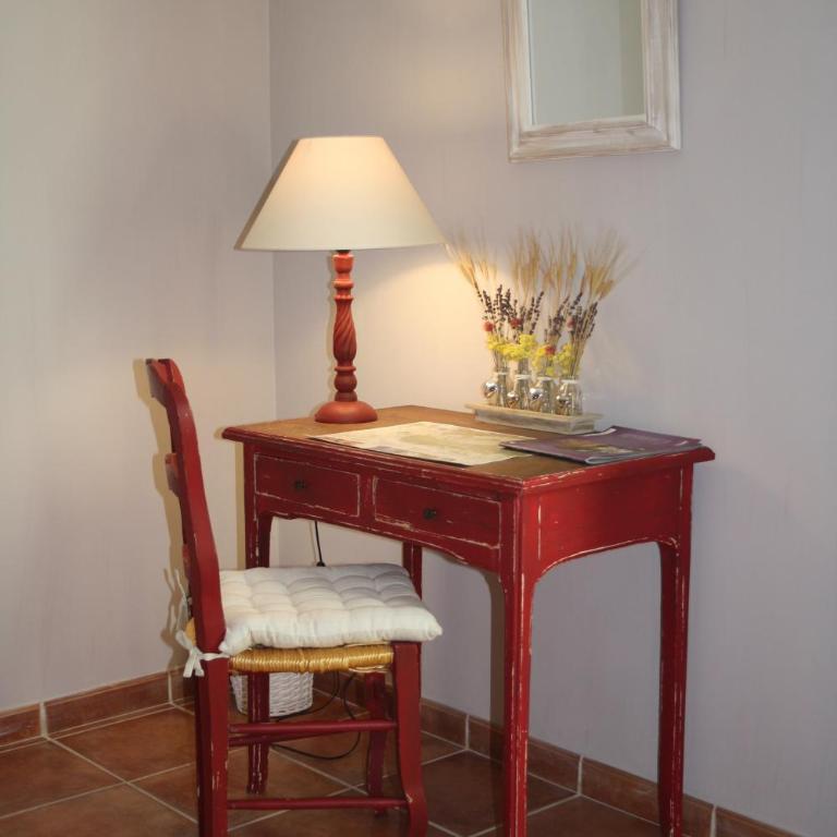 Le Mas Vigneron - Habitación con cama extragrande. - 1