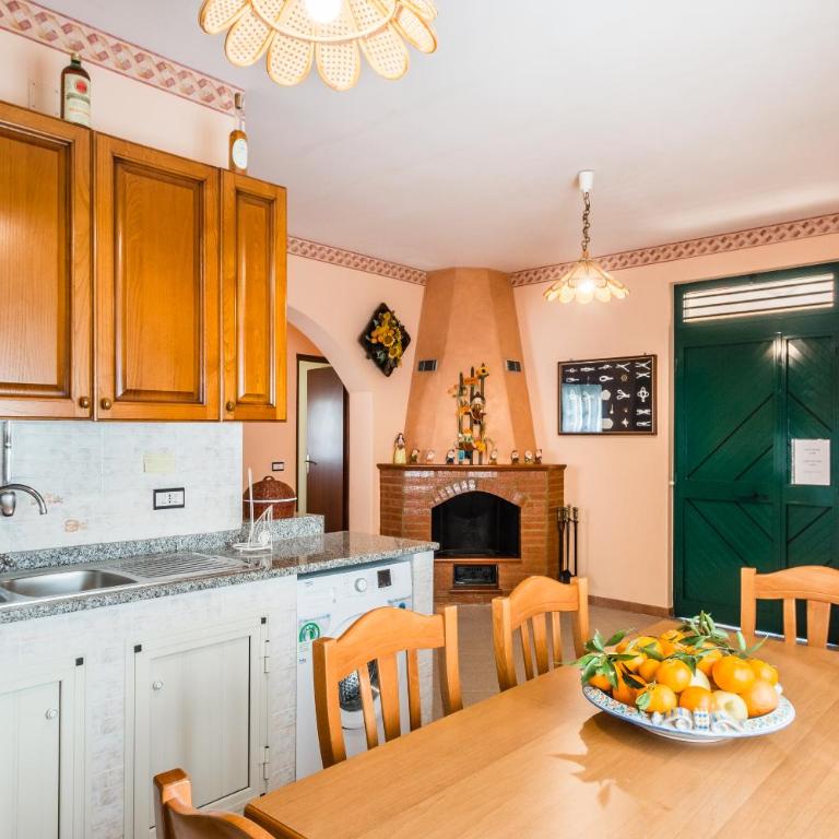 Red house near the sandy beach, parking & wi-fi - Casa con 3 Camere da Letto - 6