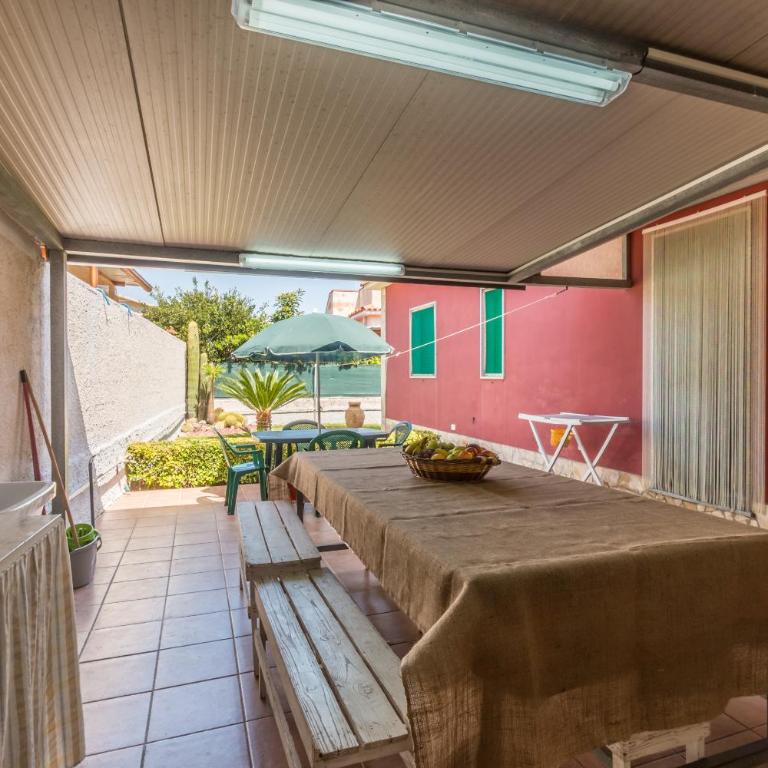 Red house near the sandy beach, parking & wi-fi - Casa con 3 Camere da Letto - 33