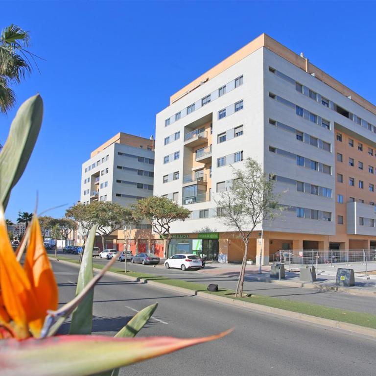 Love Rent4 Málaga Ático con terraza y vistas, parking gratuito - Apartamento de 2 dormitorios - 2