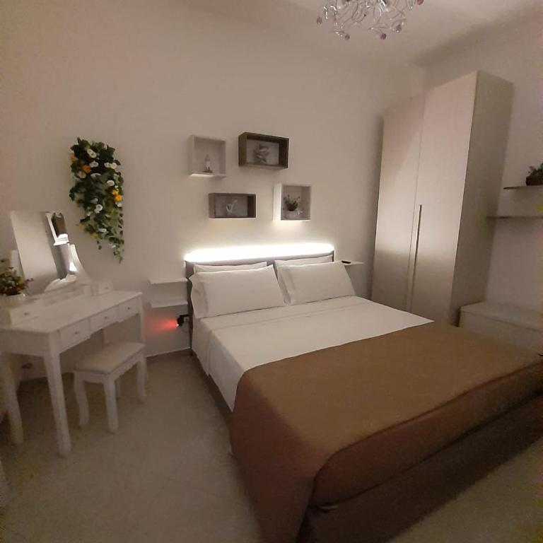 Notti Salentine - Double Room with Private Bathroom - 11