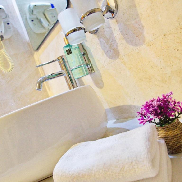 Hotel Porto In - Standard Double or Twin Room - 7