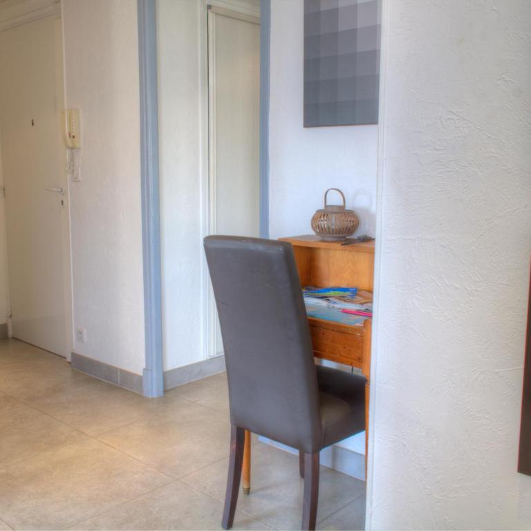 BEL APPARTEMENT PROCHE PLAGE ET CENTRE VILLE - Appartement 2 Chambres - 21
