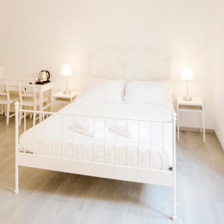 Piazza Cavour Suite - Camera Tripla con Bagno Privato - 5