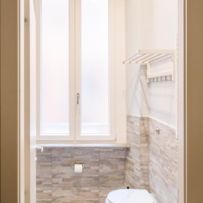 Piazza Cavour Suite - Camera Tripla con Bagno Privato - 9