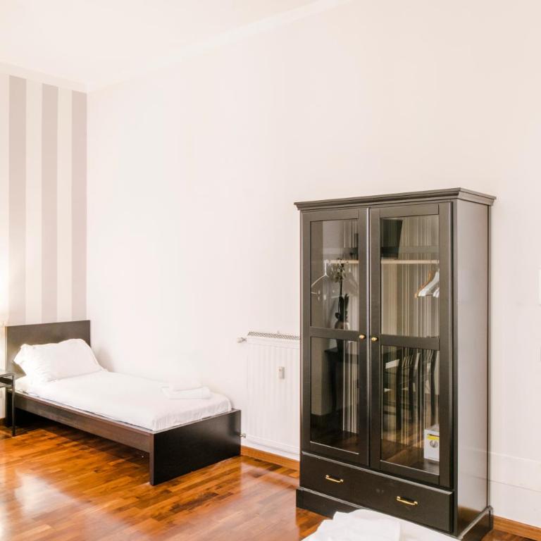 Piazza Cavour Suite - Camera Tripla con Bagno Privato - 8