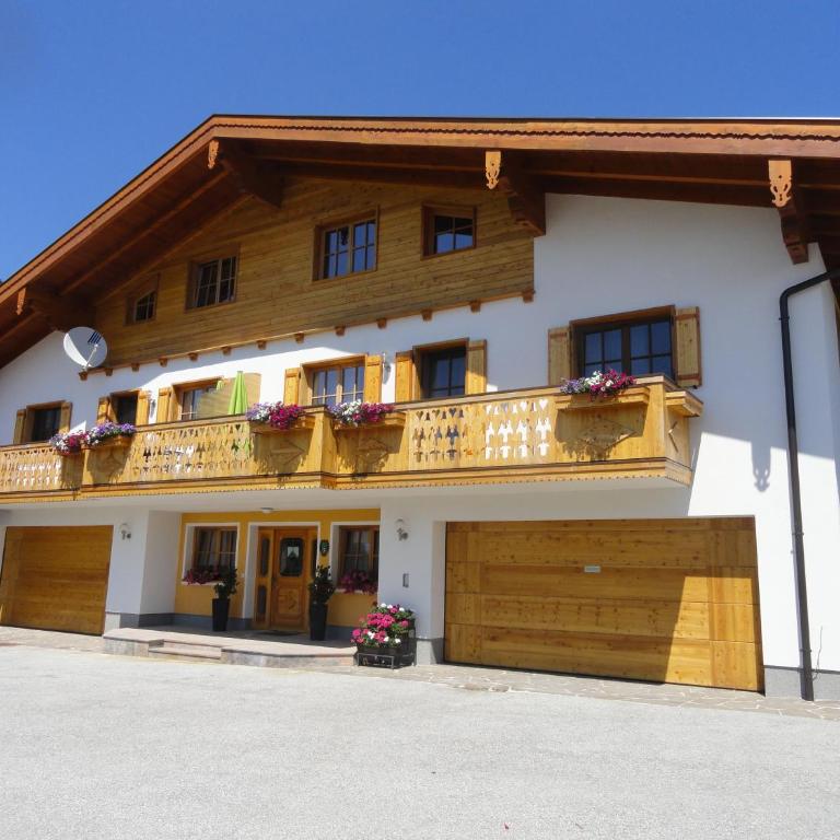 Gut Mitterlehen - Two-Bedroom Apartment with Balcony without Breakfast - 2