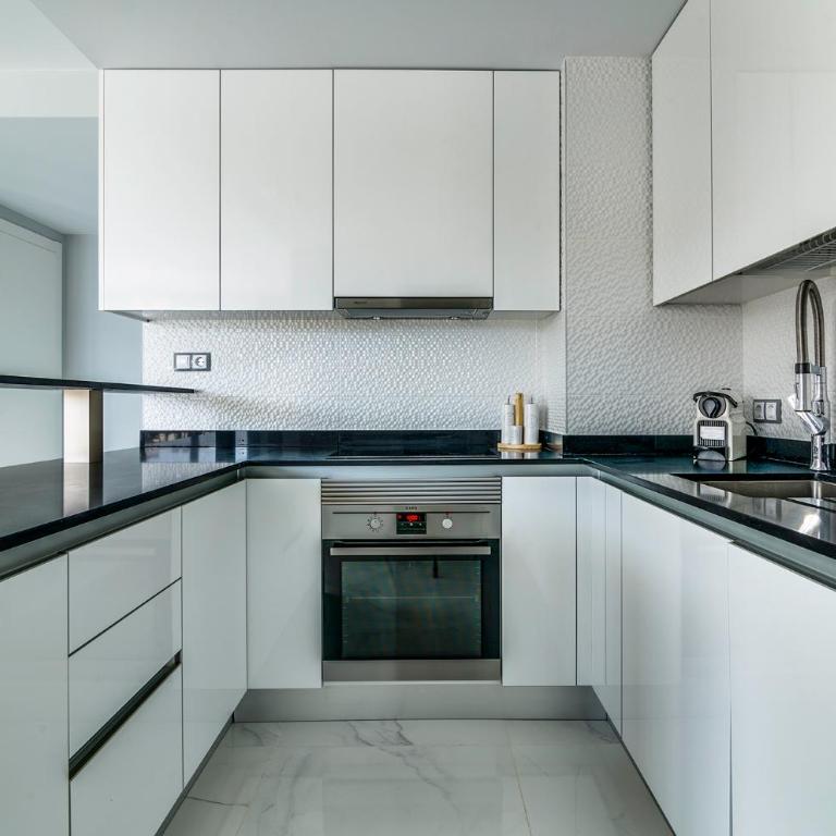 INFINITY SUNNY VIEW Deluxe - Three-Bedroom Apartment - 38