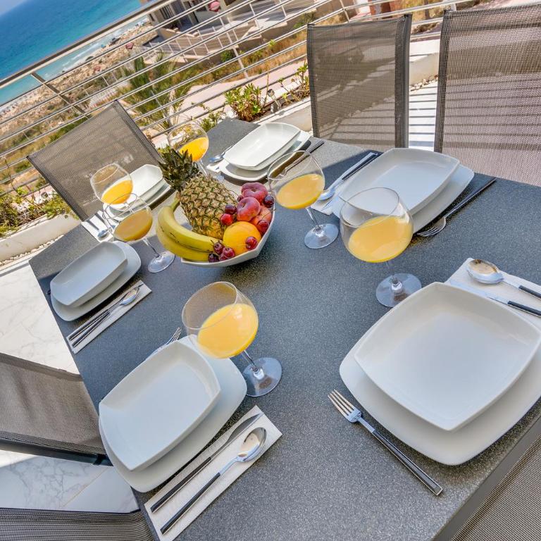 INFINITY SUNNY VIEW Deluxe - Three-Bedroom Apartment - 26