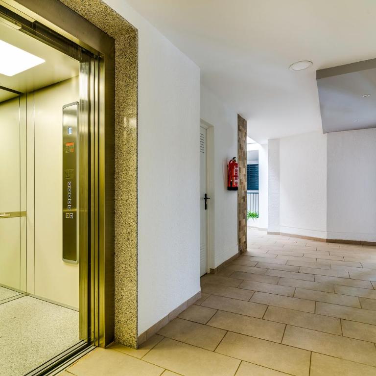 INFINITY SUNNY VIEW Deluxe - Three-Bedroom Apartment - 23