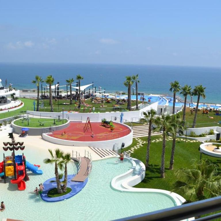 INFINITY SUNNY VIEW Deluxe - Three-Bedroom Apartment - 20