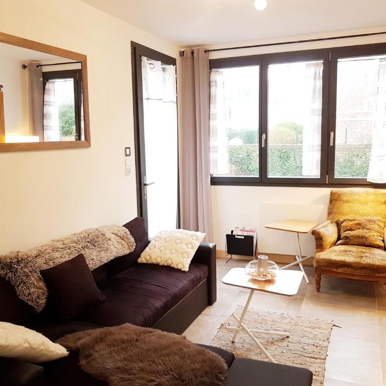 LES VAGUES, plage et centre à pied, terrasse rez-de-ch, parking gratuit, lits faits, animal bienvenu - Apartment - Erdgeschoss - 2