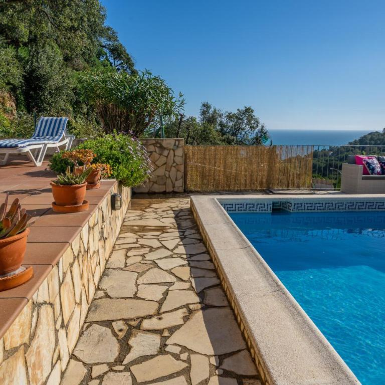 Villa Alpago Piscina Privada Vistas Mar Aire Acondicionado - Casa de 3 dormitorios - 10