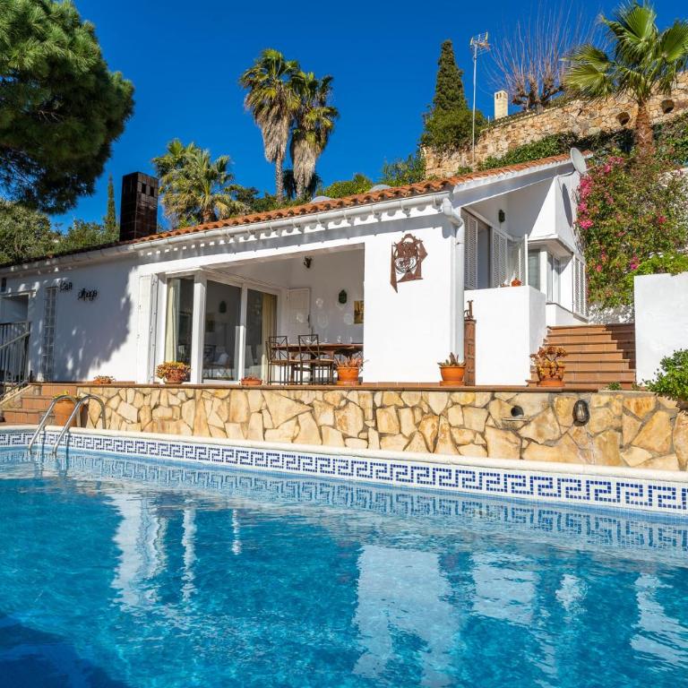 Villa Alpago Piscina Privada Vistas Mar Aire Acondicionado - Casa de 3 dormitorios - 31