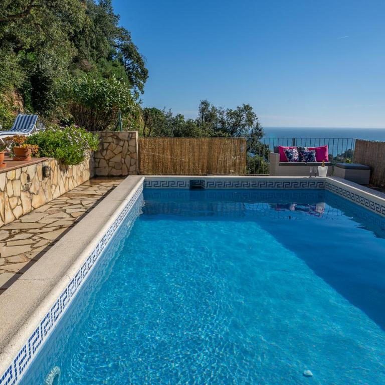 Villa Alpago Piscina Privada Vistas Mar Aire Acondicionado - Casa de 3 dormitorios - 56