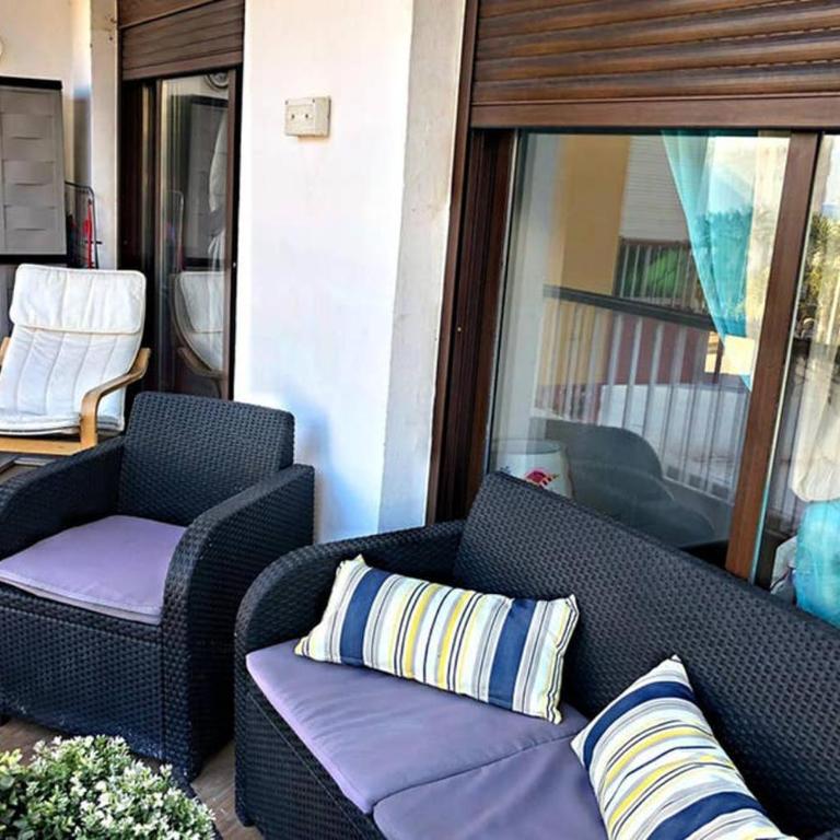 Coqueto apartamento en Puerto Marina con piscina - Two-Bedroom Apartment - 25