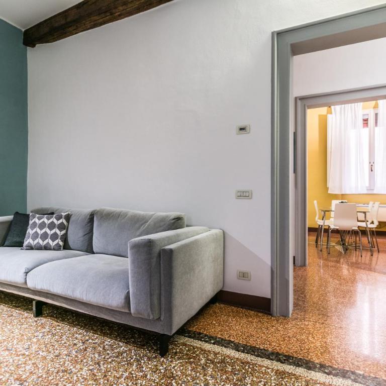 FamilyBO Apartments Santo Stefano - Two-Bedroom Apartment - 34