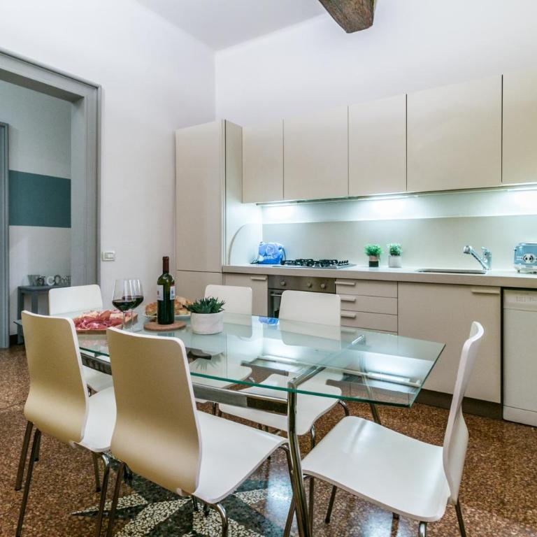 FamilyBO Apartments Santo Stefano - Two-Bedroom Apartment - 36