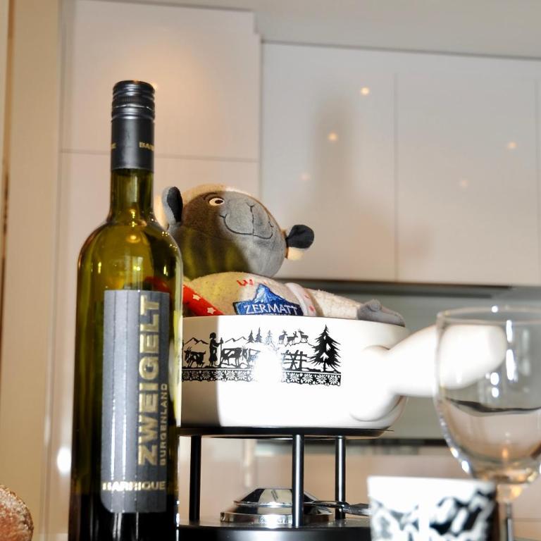 Emelie Zermatt 4**** - Apartment mit 1 Schlafzimmer - 24