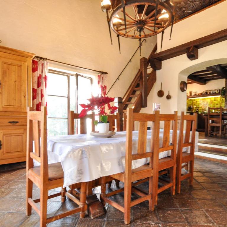 Awesome Home In La Roquette Sur Siagne - Maison de Vacances 3 Chambres - 4