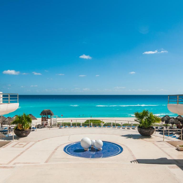 HotelZone L16 Beach Access - One-Bedroom Apartment - 16