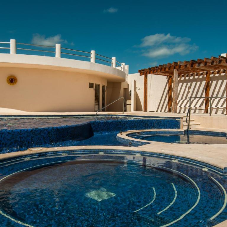 HotelZone L16 Beach Access - One-Bedroom Apartment - 9