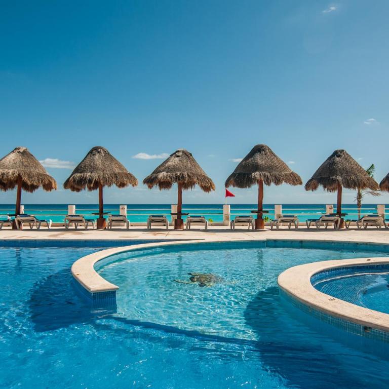 HotelZone L16 Beach Access - One-Bedroom Apartment - 11
