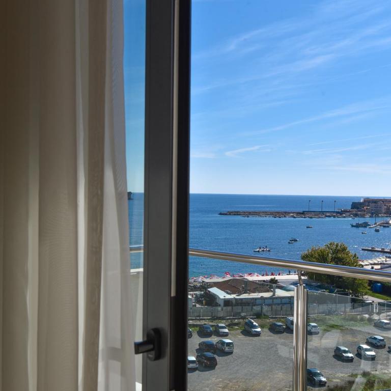 BARBETA Accommodation - Deluxe Two-Bedroom Apartment with Terrace and Sea View - 21