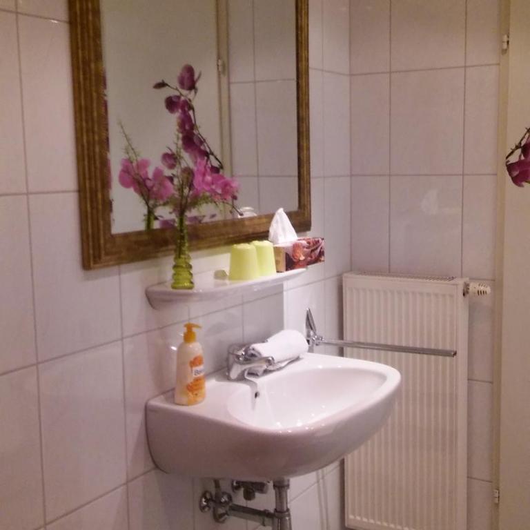Cityhotel Junger Fuchs - Dreibettzimmer - 1