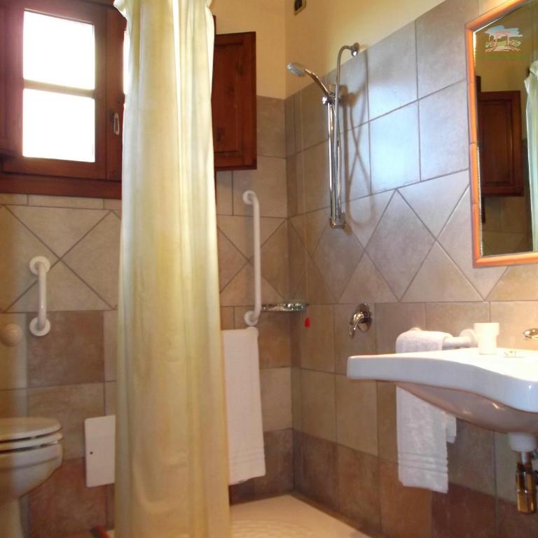 Hotel La Corte Rosada - Camera Matrimoniale con Accesso Disabili - 2