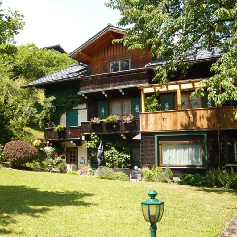 Haus Weidmannsheil - Wohnen im romantischen Forsthaus - Apartment mit 2 Schlafzimmern - 75