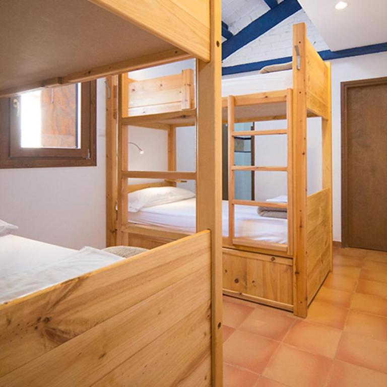 Crux Albergue - Habitación Cuádruple con baño privado - 7
