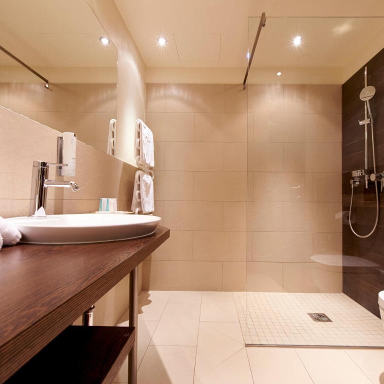 Parkhotel Pörtschach - Das Hotelresort mit Insellage am Wörthersee - Premium Doppelzimmer - 3