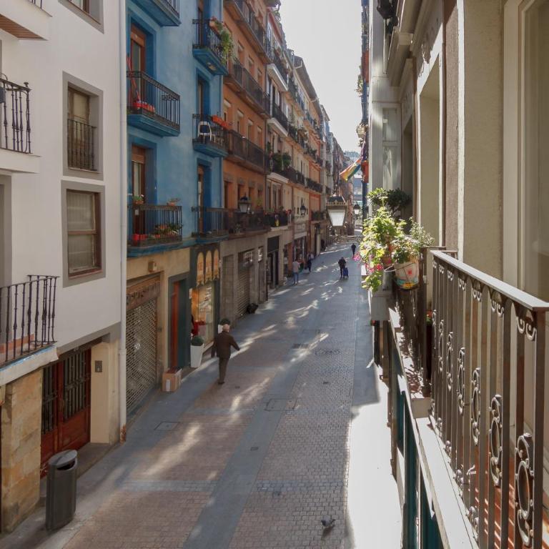 Centro del Casco Viejo Orígenes y Tradición - Apartamento de 3 dormitorios - 25