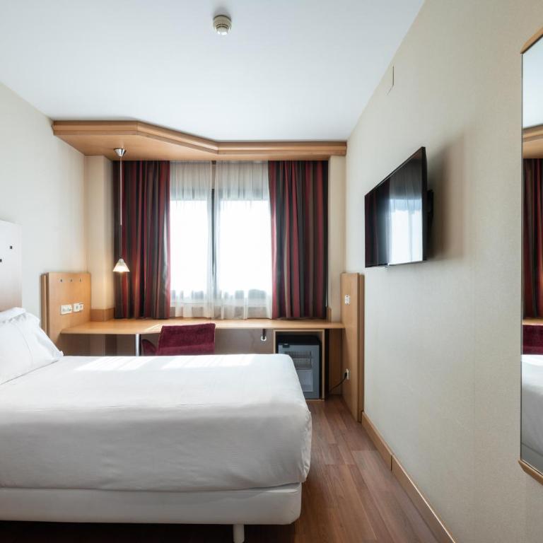 Catalonia La Maquinista - Single Room - 3