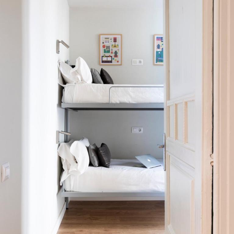 Aspasios Urquinaona Apartments - Two-Bedroom Apartment (2-4 Adults) - 6