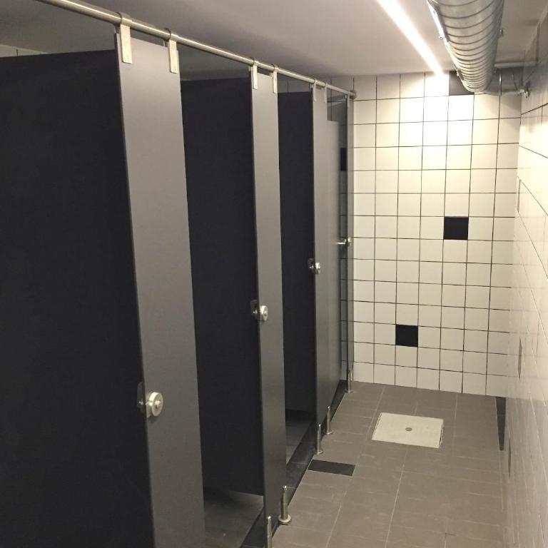 Safestay Barcelona Gothic - Bed in 14-Bed Mixed Dorm Shared Bathroom - 15