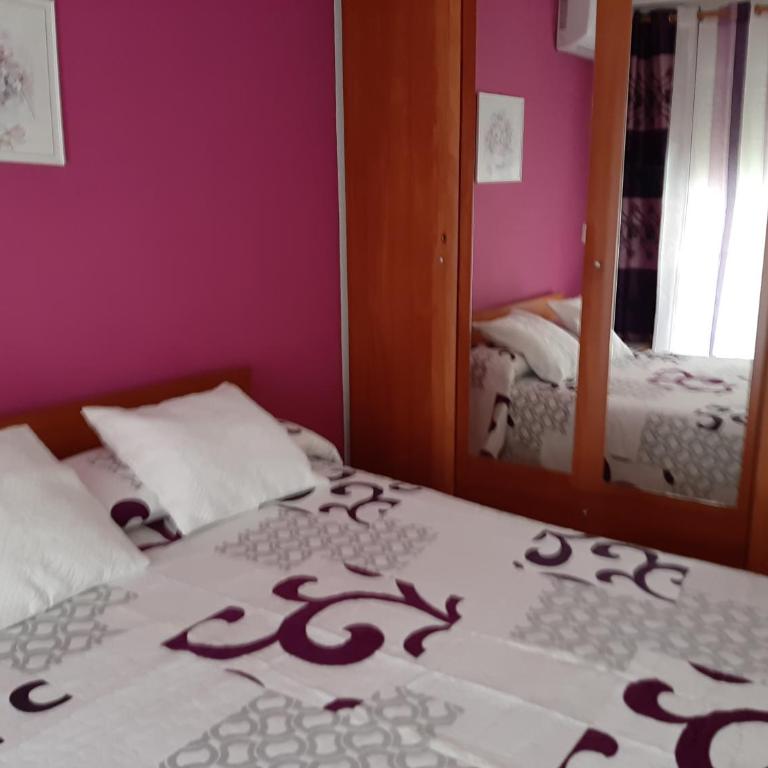 Un Lugar Para Descansar En Alicante - Economic Double Room in Apartment Shared Bathroom - 8