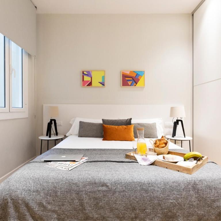 Aspasios Urquinaona Apartments - Three-Bedroom Apartment - 5