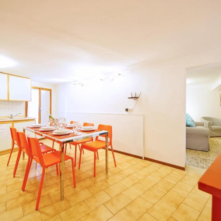 Campo San Polo Apartment Rialto - Appartamento con 2 Camere da Letto - 30
