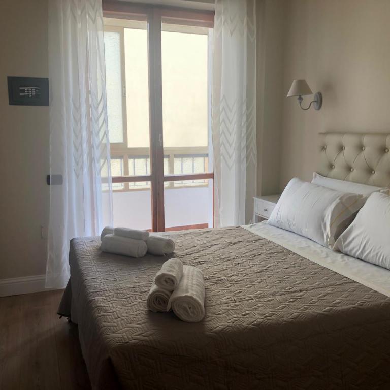 GISELLE HOUSE - One-Bedroom Apartment - 1