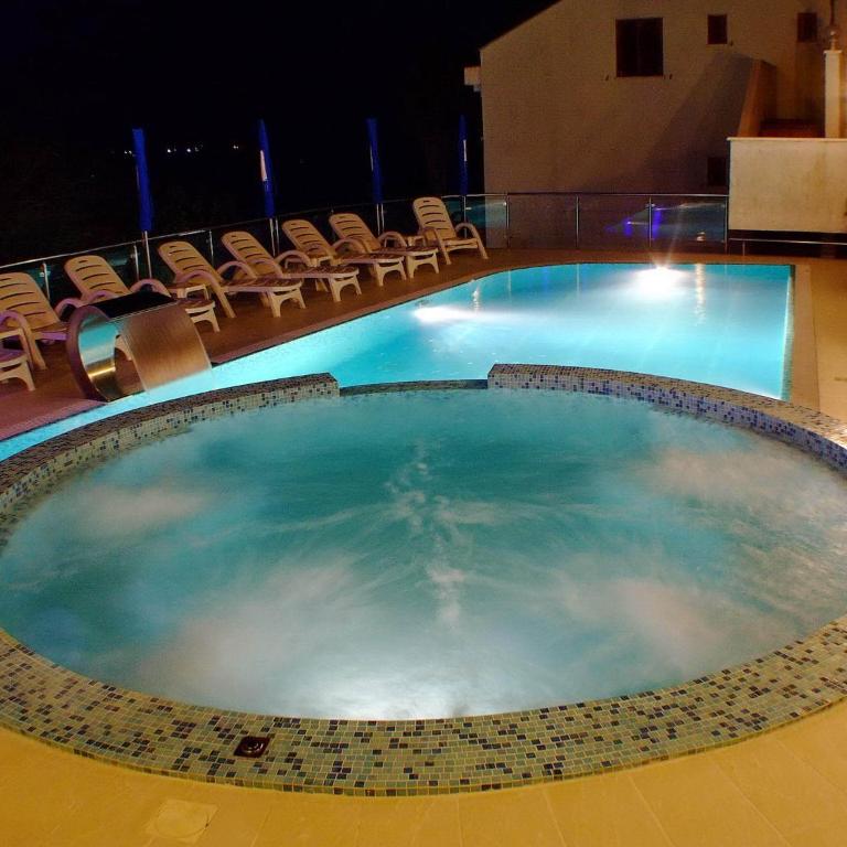 Meridian Hotel - Dvokrevetna soba sa Bračnim Krevetom ili Zasebnim Krevetima, Balkonom i Pogledom na More - 5