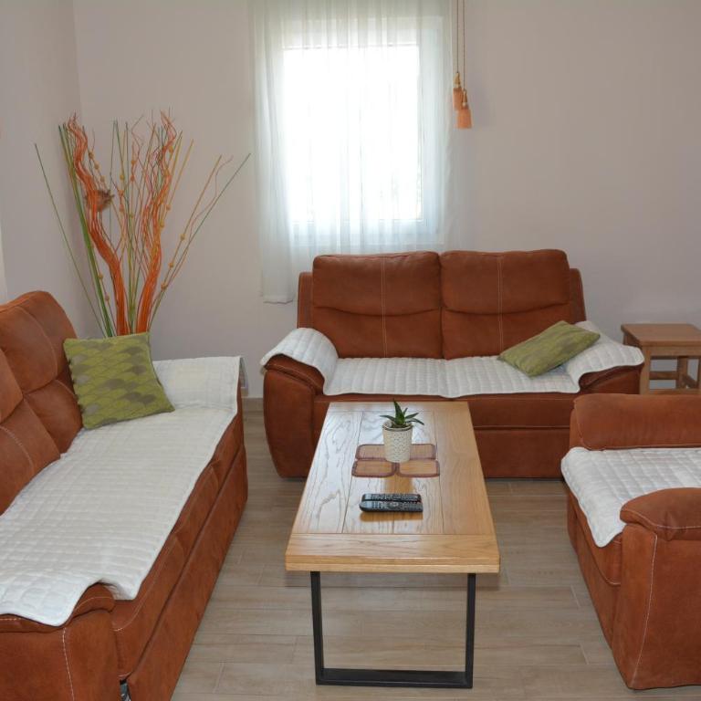 Vila Pelinovo - Three-Bedroom Villa - 17