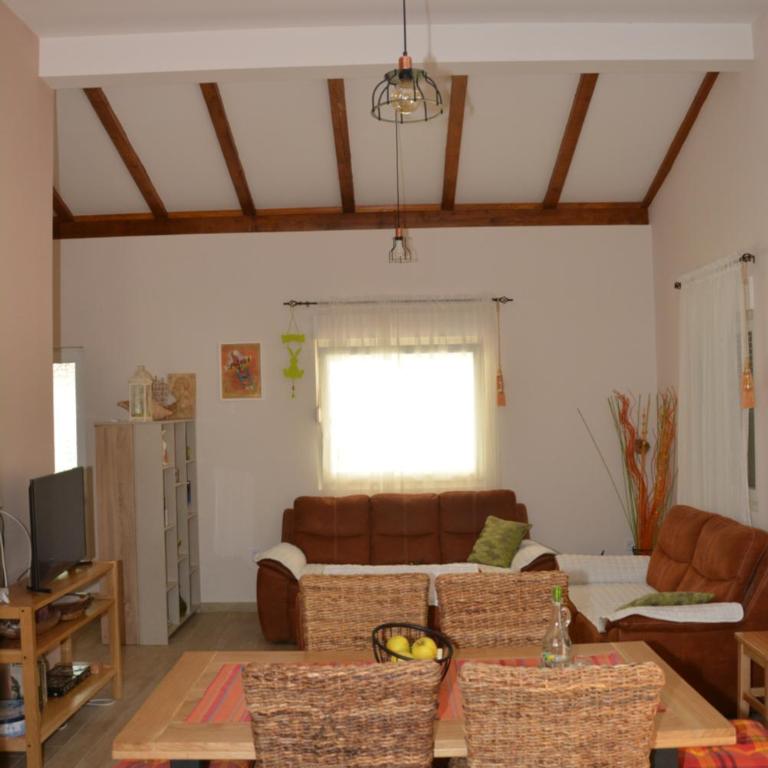 Vila Pelinovo - Three-Bedroom Villa - 20